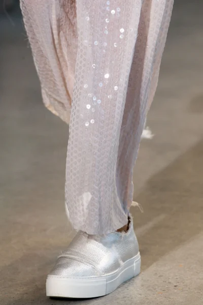 Look 98